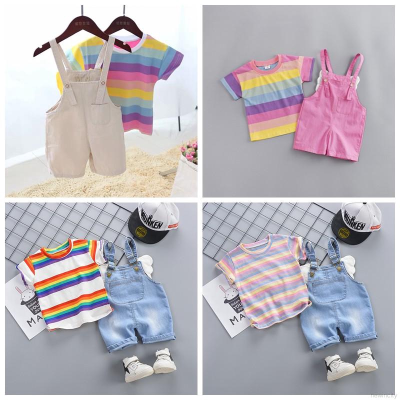 Áo in hình cầu vồng và quần yếm phong cách Hàn Quốc cho bé