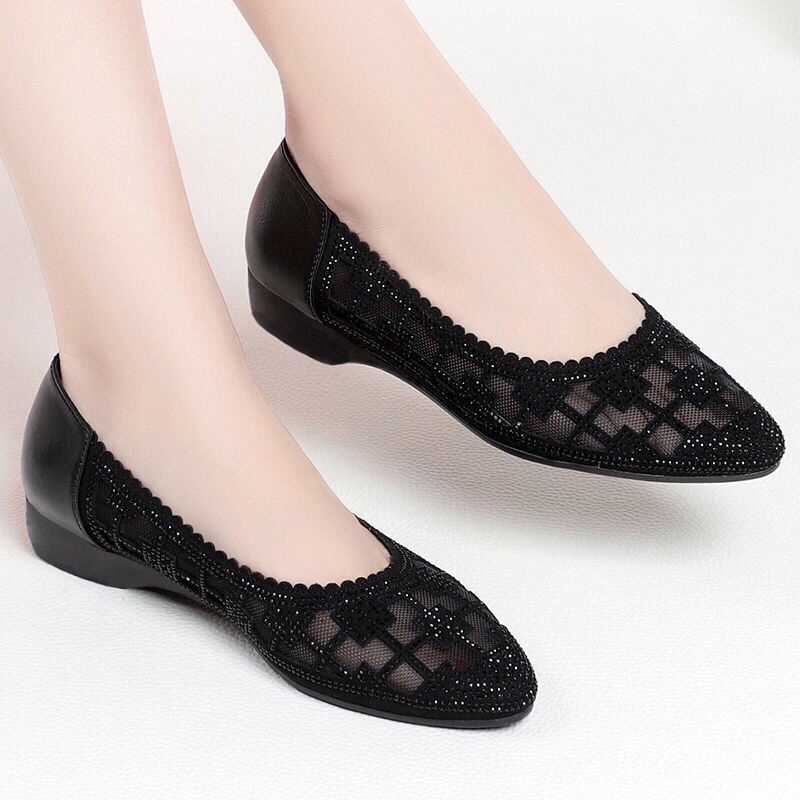 Giày Sandal Da Mềm Đế Bằng Chống Trượt Phối Lưới Thời Trang Cho Phụ Nữ Trung Niên