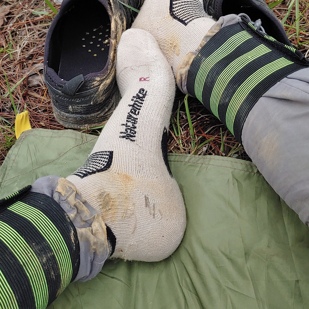 Băng thun bó ống quần chống vắt cho trekking, leo núi