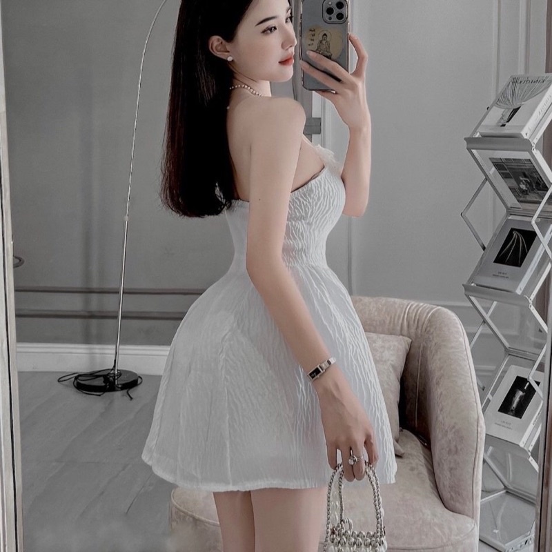 Váy gấm xước đính dây hoa chéo