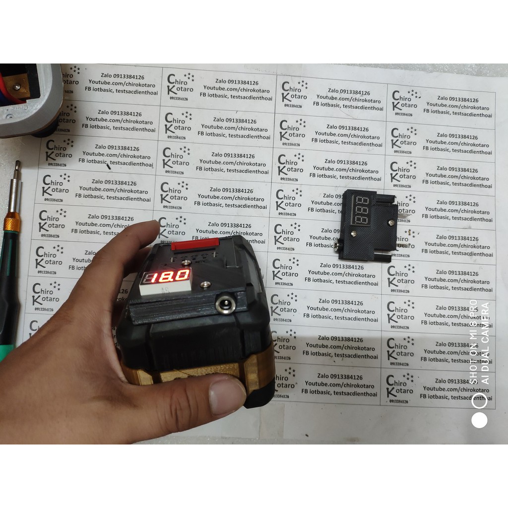 Bộ đế sạc cho pin Ozito 18V li-ion PXBP-150,PXBP-200,PXBP-300,PXBP-400