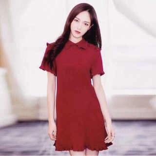 Váy cổ sen