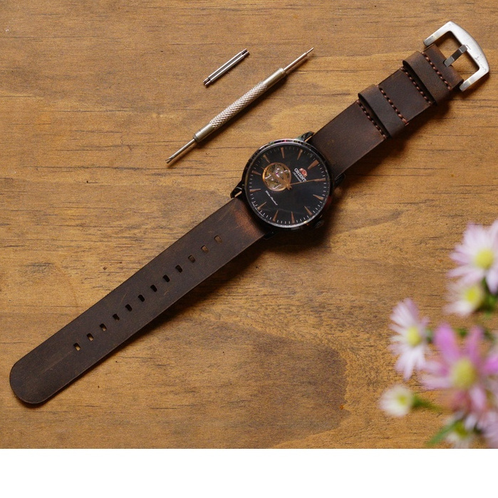 Dây nato da bò sáp ngựa điên cực đẹp cho seiko 5 quân đội - RAM Leather - Tặng khóa chốt + cây thay dây