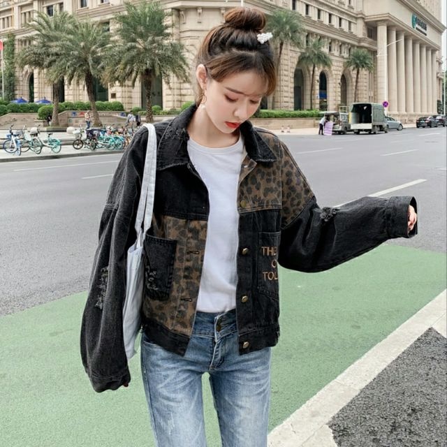 (Sẵn L) Áo khoác sơ mi jeans phối họa tiết da báo trẻ trung năng động