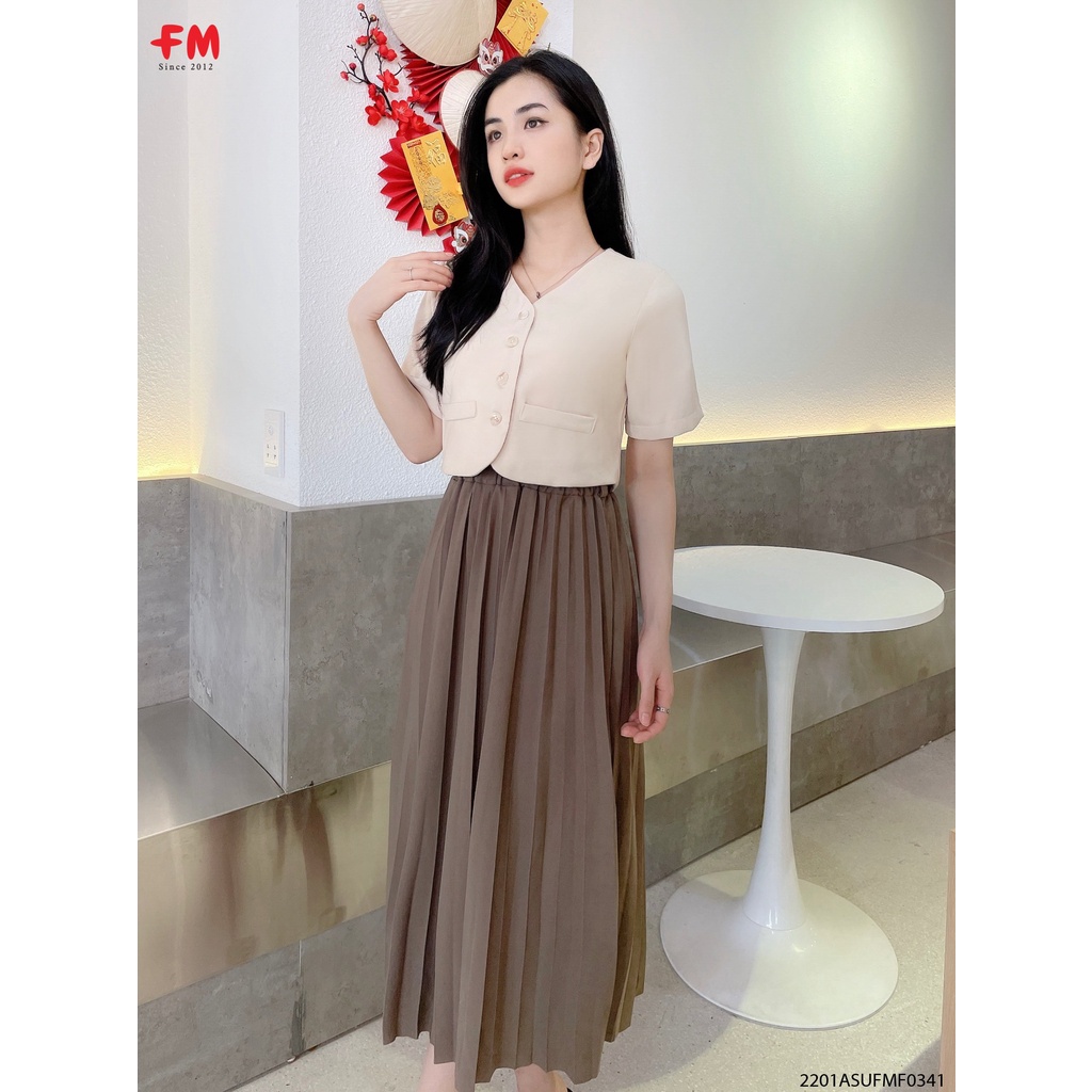 Áo kiểu nữ FM Style cổ V 4 nút basic chất dạ dáng crop nữ thiết kế I Fm Style Online 220103422