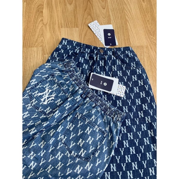 Quần jeans chất cotton