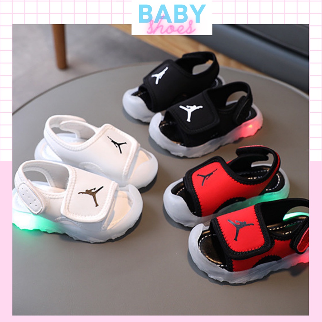 sandal chống vấp cho bé trai bé gái Dép quai dán tập đi có đèn cho bé gái Mã 8021