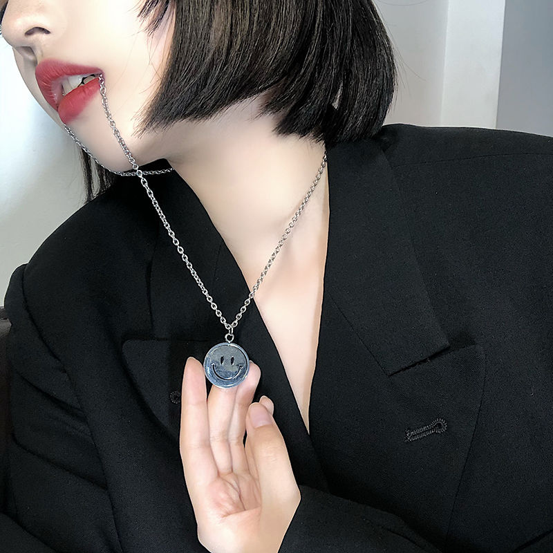 Dây Chuyền Hai Mặt Hình Mặt Cười Xoay Được Thời Trang Hip Hop 22011 ins