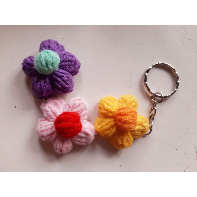 Móc khóa hoa hạt bắp móc len - Crochet puff flower 🌸