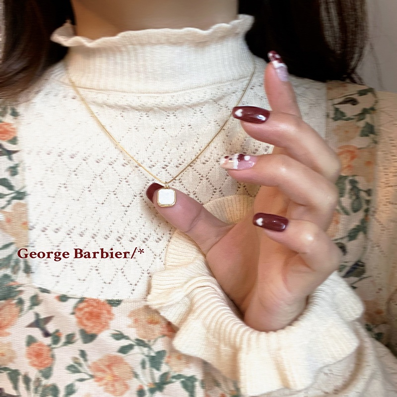 Vòng cổ Mặt Vuông Sang Trọng Dành Cho Nữ