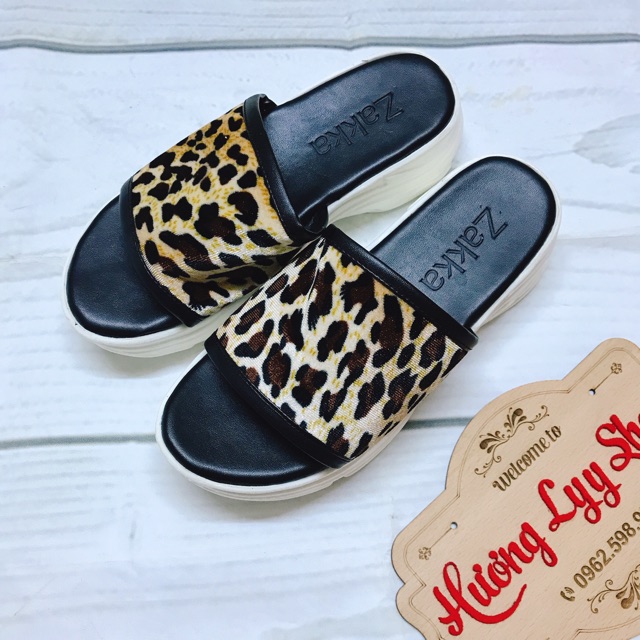 Dép lê da báo đế dày