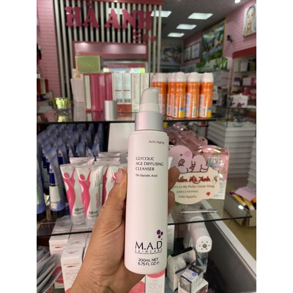 Gel rửa mặt chống lão hóa M.A.D Anti-Aging Glycolic Age Diffusing Cleanser 200ml