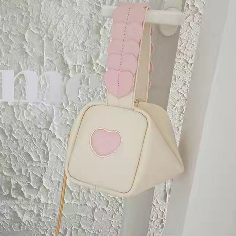 Túi Xách Dây Xích Đeo Vai Mùa Hè 2 Kiểu Thiết Kế Hợp Thời Trang Cho Nữ