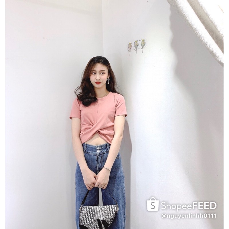 Áo Croptop Cotton vạt chéo mix quần bò suông, tên shop facebook: L.M clothing