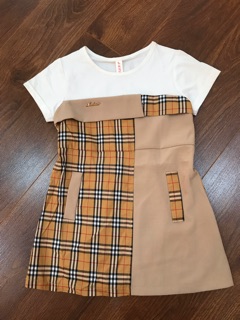 Váy kẻ Burberry bé gái