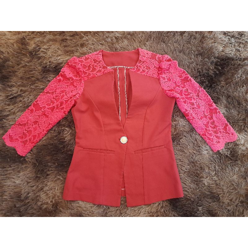 Áo khoác vest ren màu hồng đỏ cho nữ vải đẹp, dáng chuẩn, đường may sắc sảo, giá rẻ