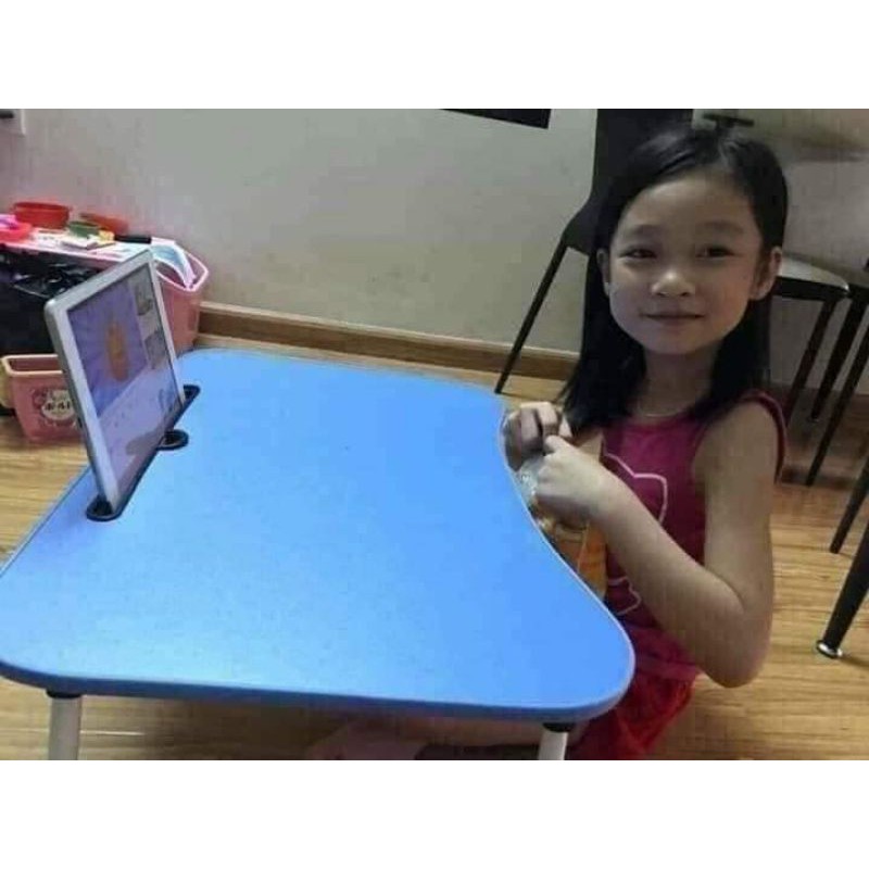 BÀN LAPTOP THÔNG MINH CÓ CHỖ ĐỂ ĐIỆN THOẠI