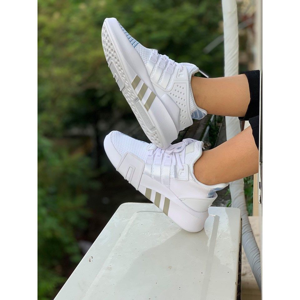[ xả kho ] MiD Giày eqt trắng (ảnh thật)