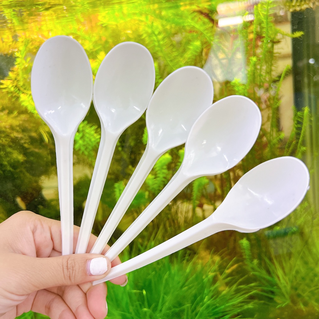 Muỗng nhựa trà sữa - màu trắng đục, loại dày - 1 bịch 100 cái
