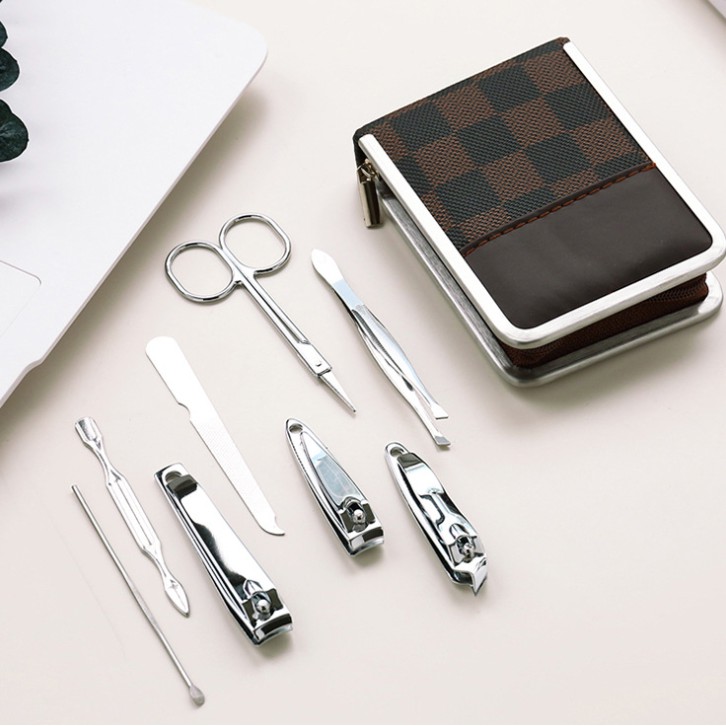 Bộ Bấm Móng Tay Chân 9 Món Có Hộp Đựng