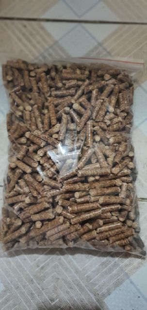 2 kg gỗ thông nén lót chuồng cho thú cưng thỏ, bọ, hamster, nhím,...