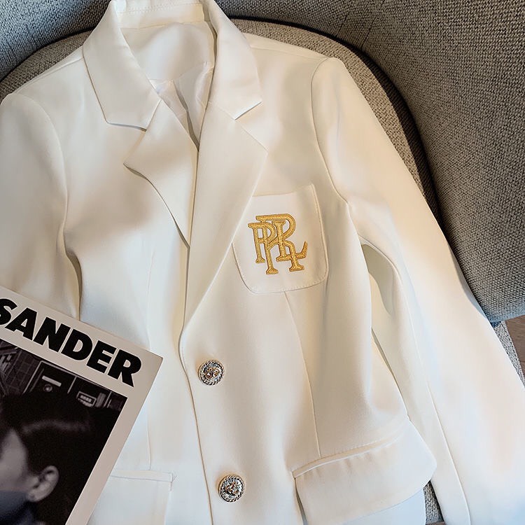 Áo blazer họa tiết thêu chữ siêu xinh phong cách Hàn Quốc