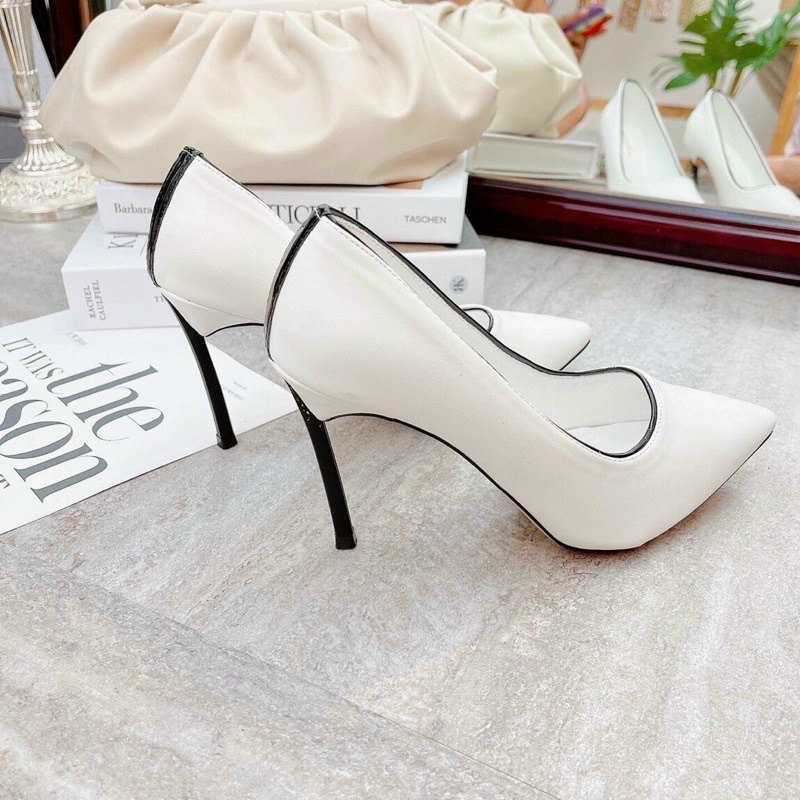 Giày cao gót trắng Ngọc Trinh mới gót đen 9p siêu đẹp