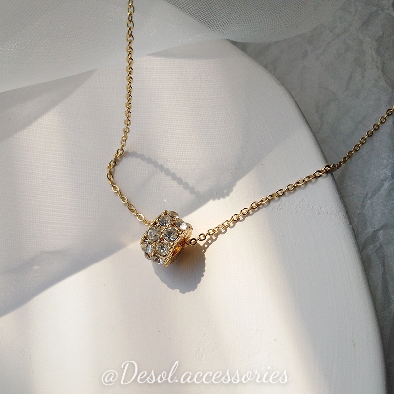 Dây chuyền, vòng cổ Oriana mặt bánh xe đính đá Zircon NL019 Desol.accessories