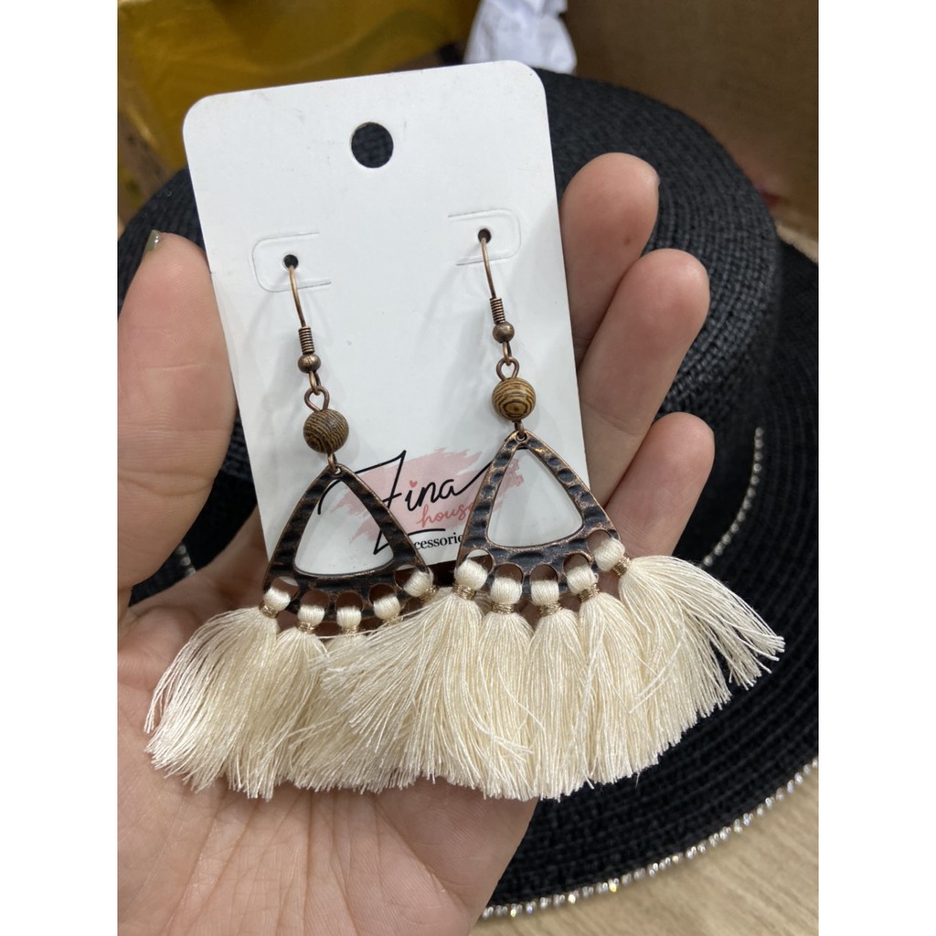 Khuyên tai tua rua phong cách bohemian mẫu mới 2021