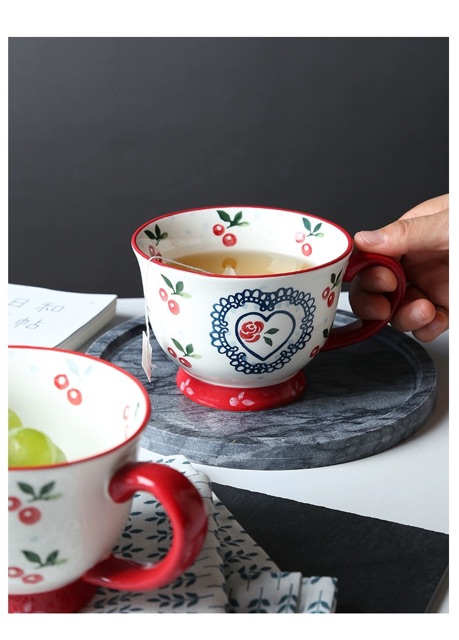 Cốc có quai cỡ lớn 350ml hoạ tiết cherry phong cách Bắc Âu (dáng loe)