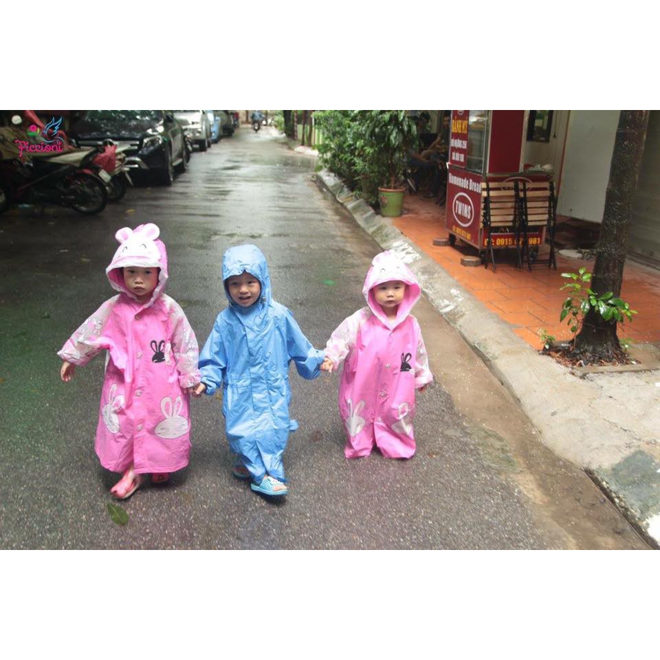 Choàng, Bộ quần áo mưa trẻ em