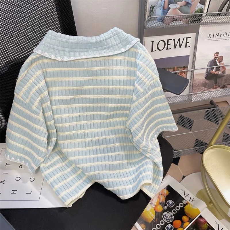 Áo polo cộc tay hoạ tiết kẻ ngang siêu xinh