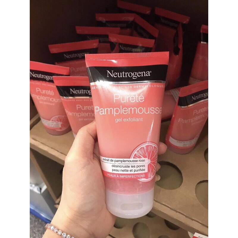 Sữa rửa mặt Neutrogena Refresshingly Clear Daily Exfoliator Oil Free