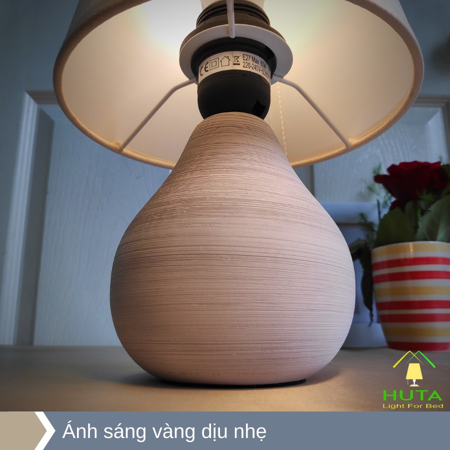 Đèn Ngủ Để Bàn THÂN GỐM SỨ THỦ CÔNG, Chao Vải, Bóng Led E27, hình bầu dục, dùng trang trí decor, S1