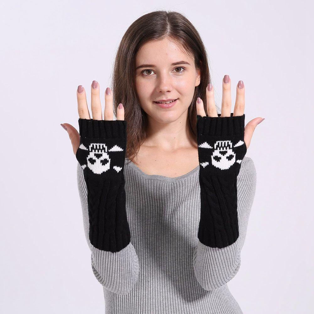 Găng Tay Hở Ngón Giữ Ấm Hình Bộ Xương Cá Tính Cho Nữ