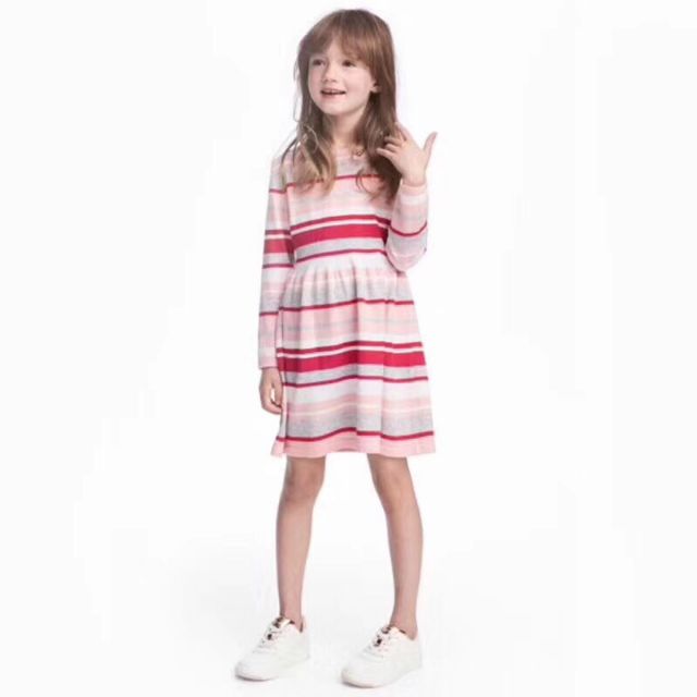 Váy len bé gái kẻ ngang