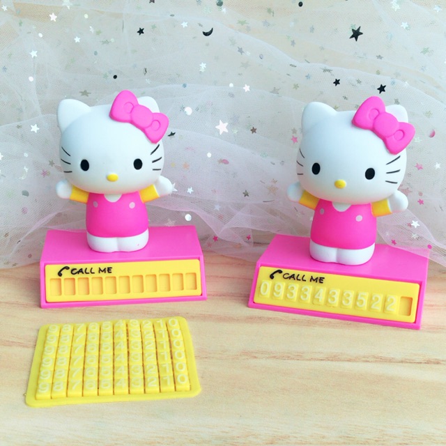 TRANG TRÍ BIỂN SỐ XE HƠI HELLO KITTY