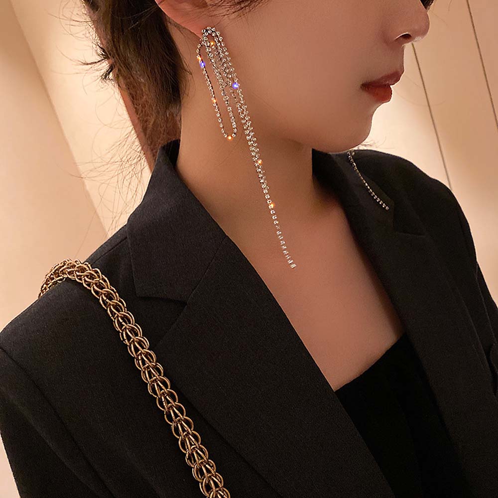 Khuyên Tai Dáng Dài Tạo Hình Độc Đáo Dành Cho Nữ