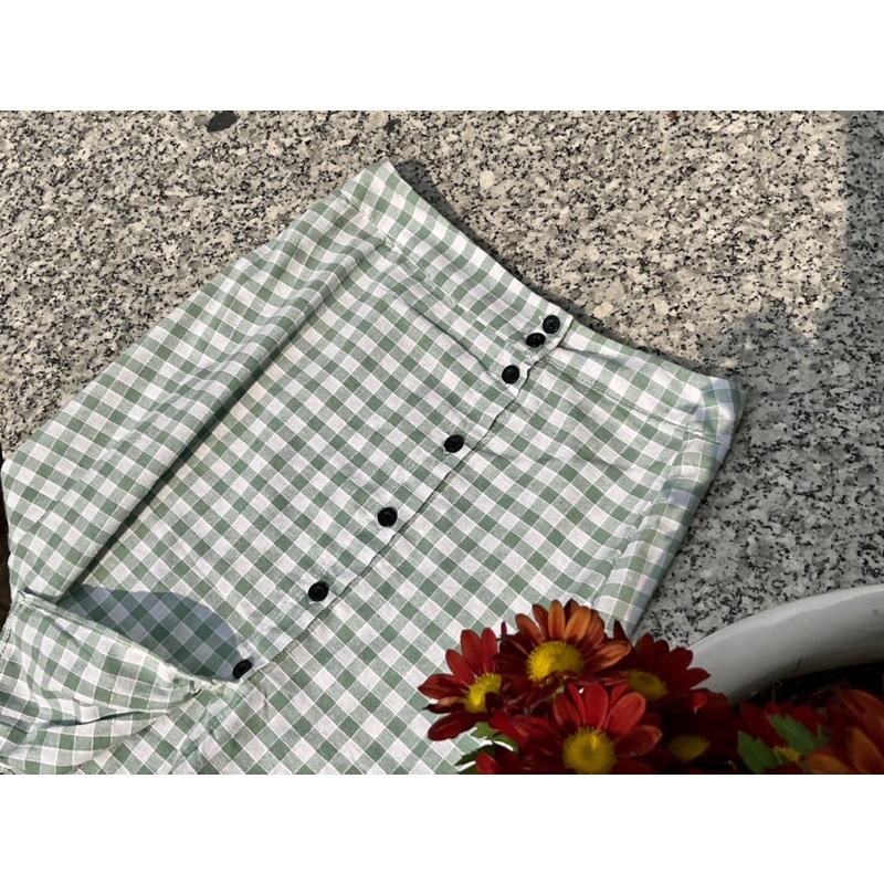 Pass chân váy caro xanh lá