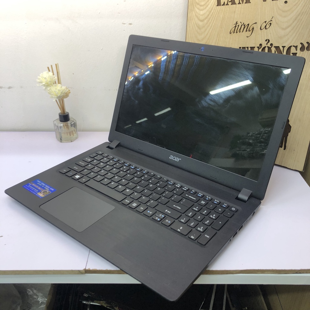 Laptop Acer Aspire A315-31