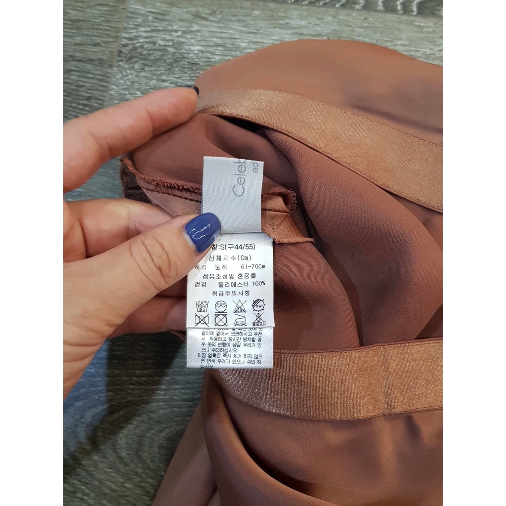 Chân váy lụa xuất Hàn - hàng dư xịn đét