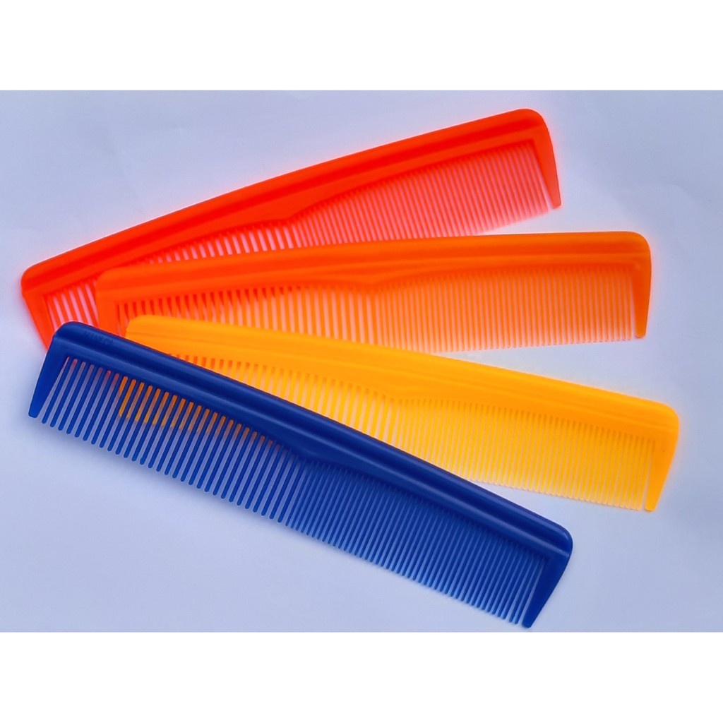 1 cây lược chải tóc truyền thống
