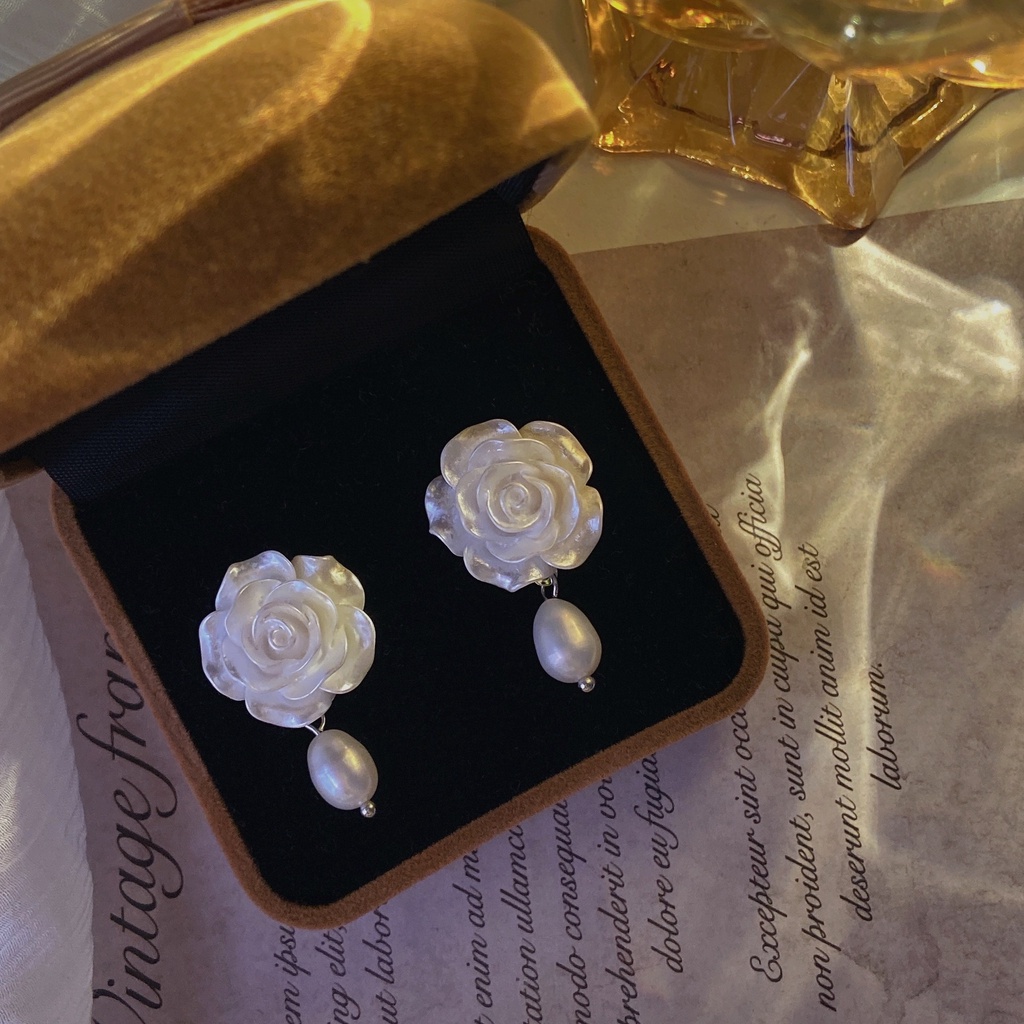 Khuyên Tai Hình Hoa Đính Ngọc Trai Thời Trang