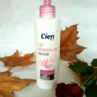 Sữa rửa mặt Lait Démaquillant Douceur - Cien