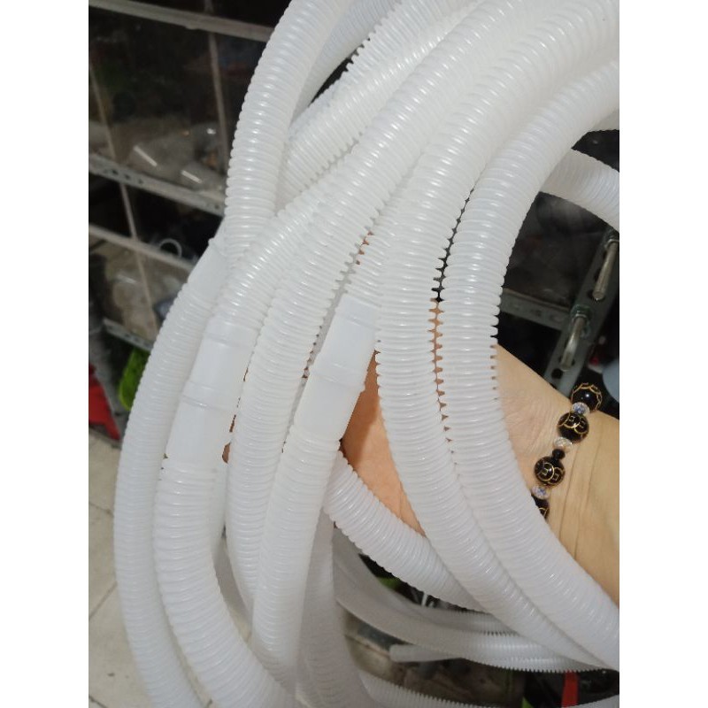 Dây thoát nước máy lạnh
