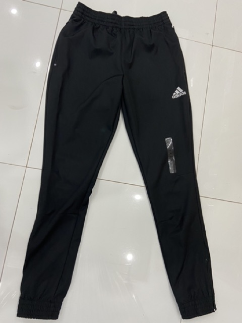 Quần ADIDAS WOVEN TAPER PAN