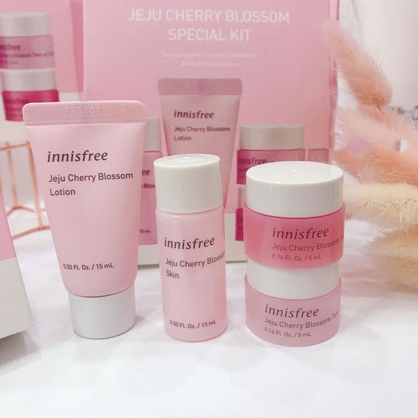 Bộ Kit 4 Sản Phẩm Dưỡng Ẩm, Trắng Da Innisfree Jeju Cherry Blossom Special Kit