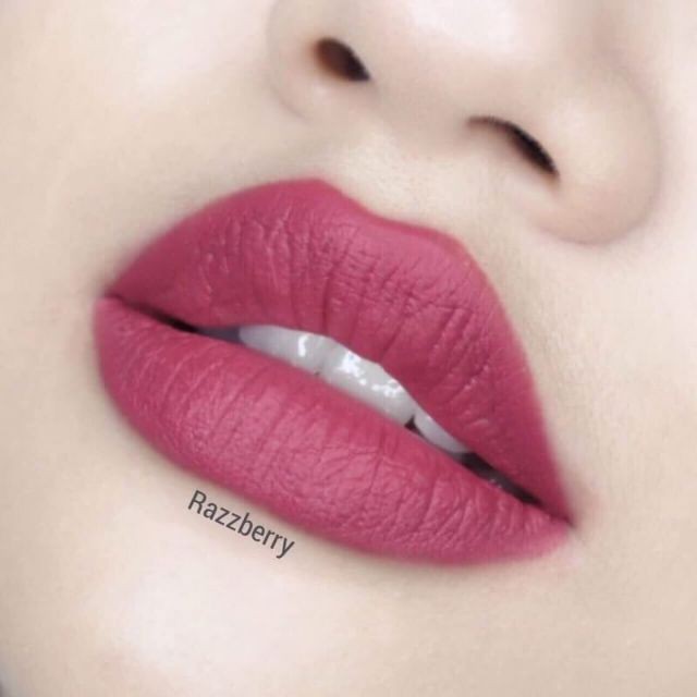 Son thỏi lì mịn lâu trôi BOBBI BROWN Luxe Matte Lip Color 4.5g màu RazzBerry – Đỏ mận