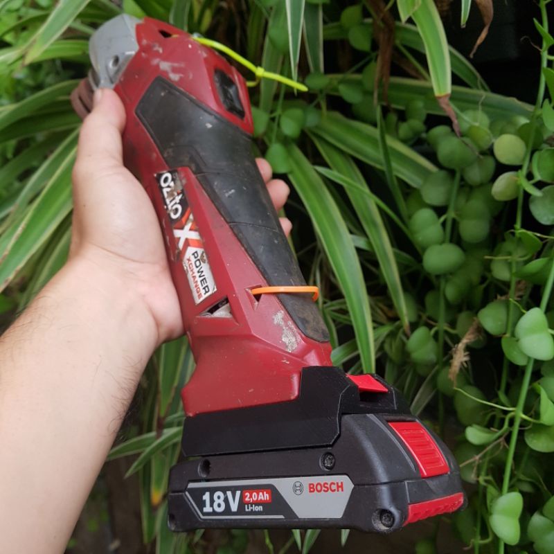 Đế chuyển Bosch sang Ozito