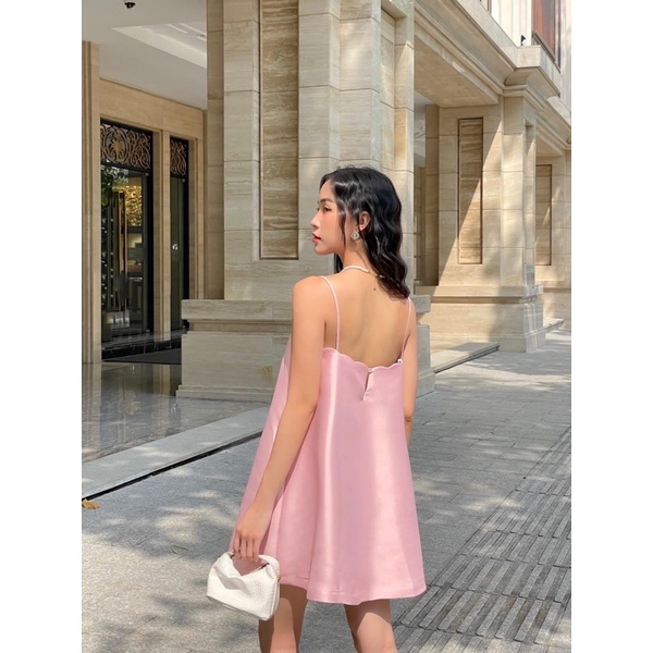 SELINA DRESS/ ĐẦM HAI DÂY LƯỢN SÓNG NGỰC CHẤT TAFTA